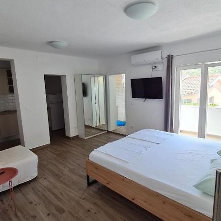 Apartmani Mlinar - Studio Apartment เกรบัชติซา ภายนอก รูปภาพ
