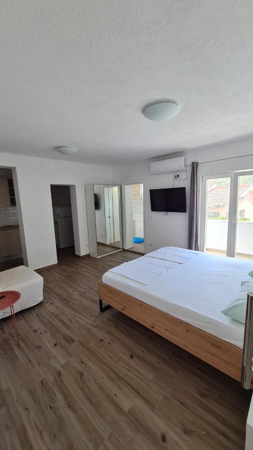 Apartmani Mlinar - Studio Apartment เกรบัชติซา ภายนอก รูปภาพ